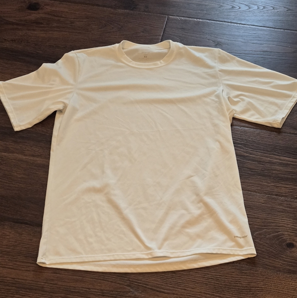 Patagonia White Performance Baselayer T-Shirt Size M